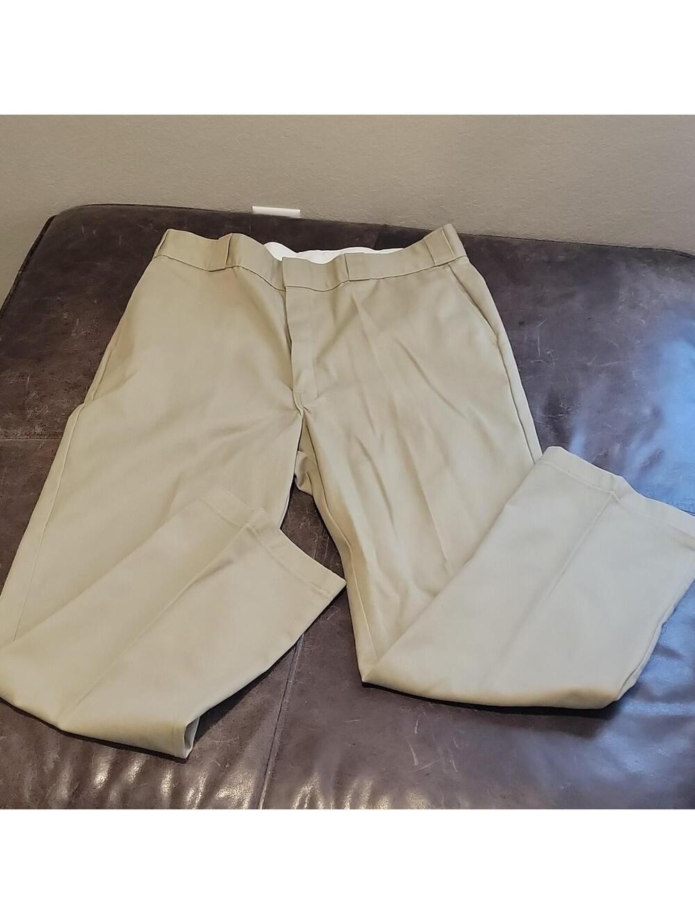 Dickies Men's Beige Work Pants Classic Fit Khaki Style see pics for size 126